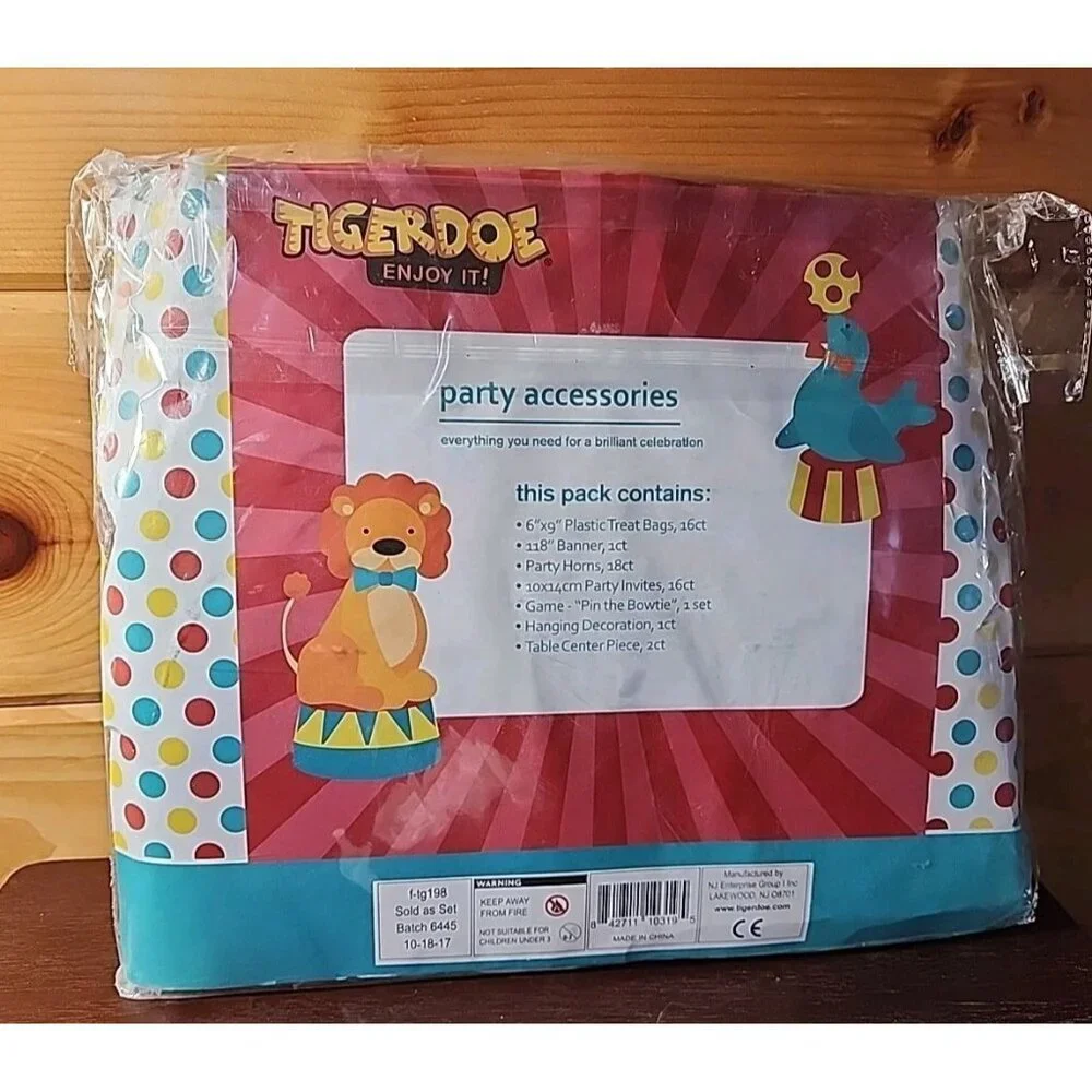 Circus Party Kit 55 Piece Decoration Kit Fun Colorful Animal Shape